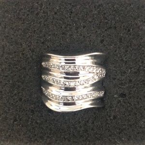 Lia Sophia Revved UP Ring EUC